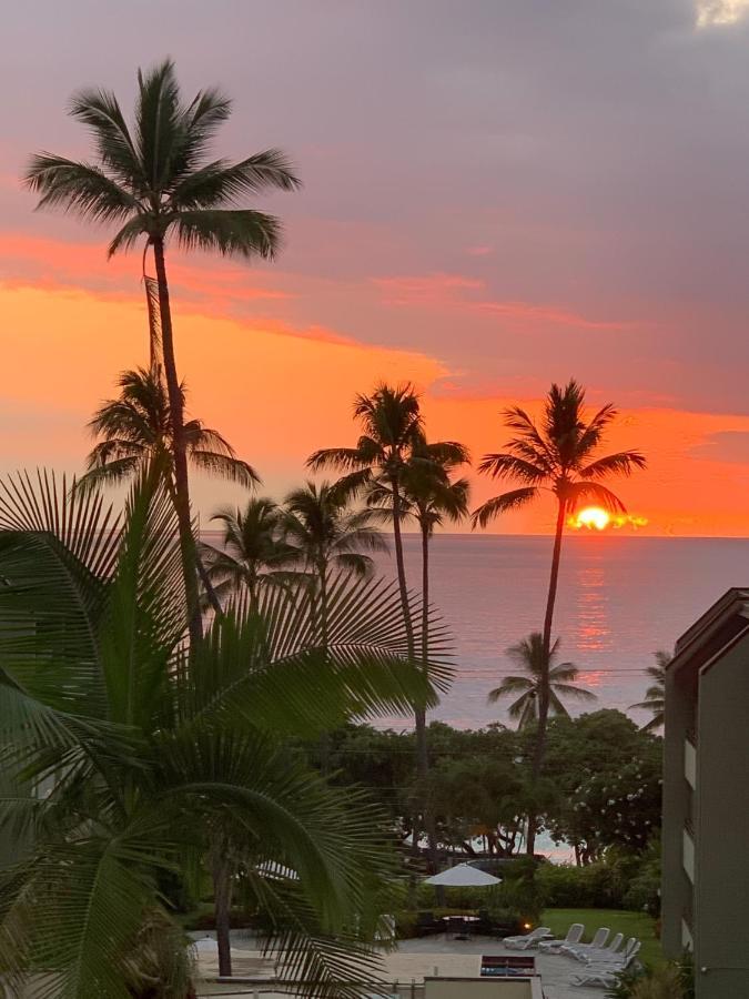Kona Magic Ali'I - Top Floor Views, Pool, Beach, Sunsets Kailua-Kona Exterior photo