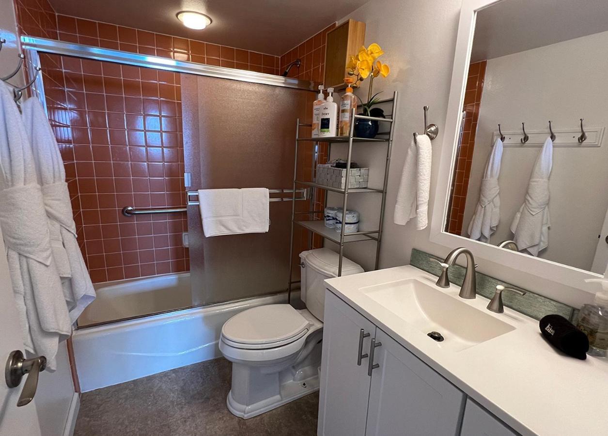 Kona Magic Ali'I - Top Floor Views, Pool, Beach, Sunsets Kailua-Kona Exterior photo